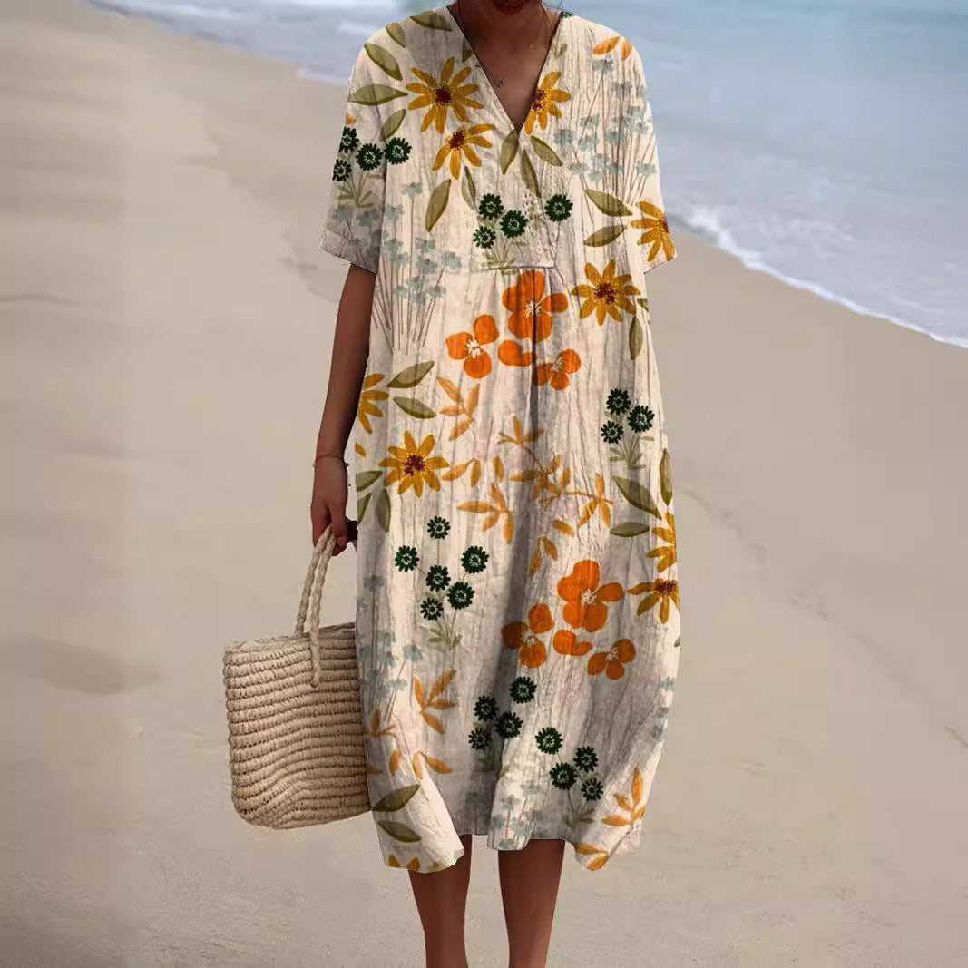 Misaki | Dress with Lively Floral Pattern