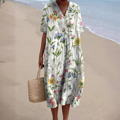Misaki | Dress with Lively Floral Pattern